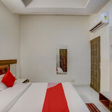 Oyo 78981 The Diamond Nest Noida Dış mekan fotoğraf