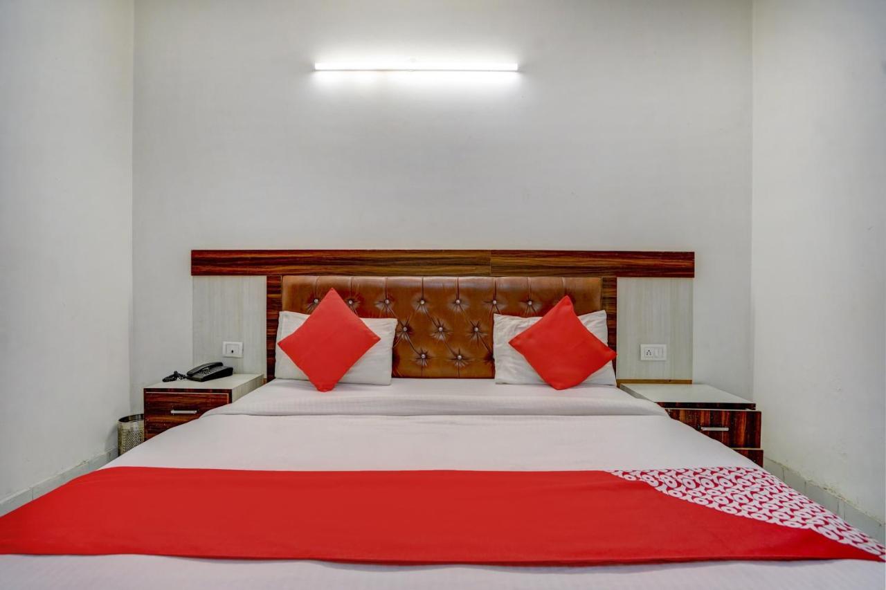 Oyo 78981 The Diamond Nest Noida Dış mekan fotoğraf