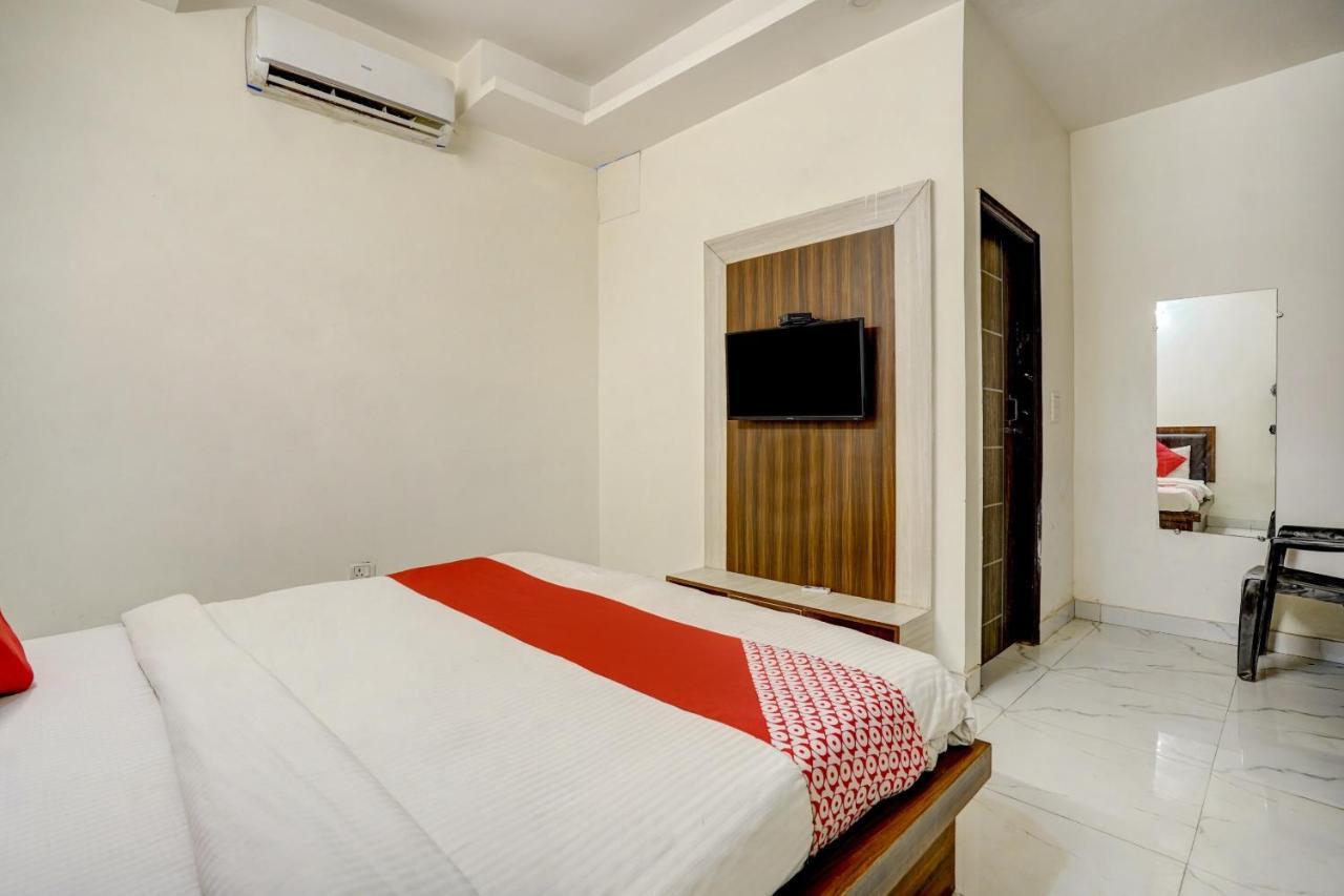 Oyo 78981 The Diamond Nest Noida Dış mekan fotoğraf