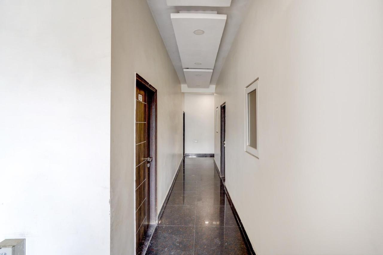 Oyo 78981 The Diamond Nest Noida Dış mekan fotoğraf